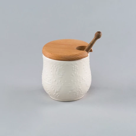 meztarto-kicsi-feher-irokas