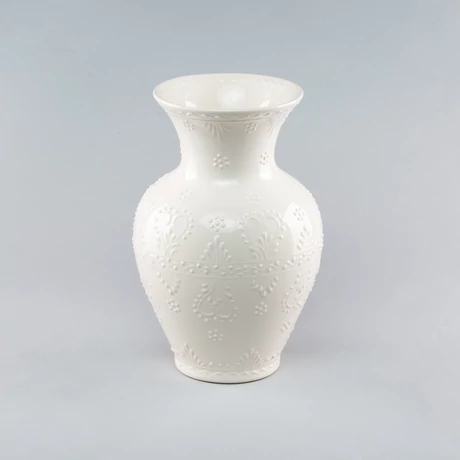 vaza-nagy-feher-irokas