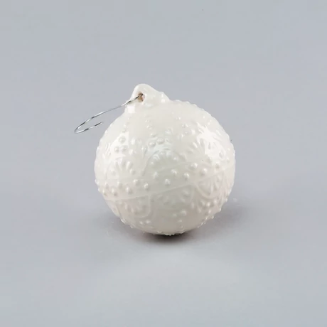 Karácsonyfadísz gömb alakú