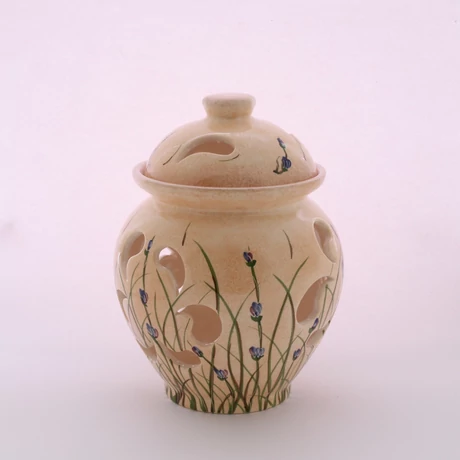 Hagymatartó  levendulás