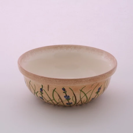 Nagy tálka levendulás